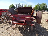 Presse a paille Rousseau (2)(ph F. Mrugala, St Jean de Touslas)(4)